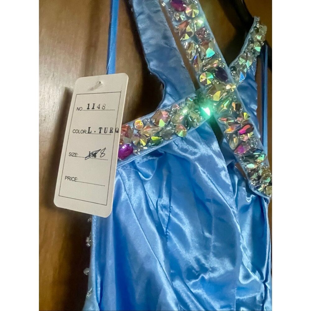 Custom made stunning gown - Picture 6 of 7